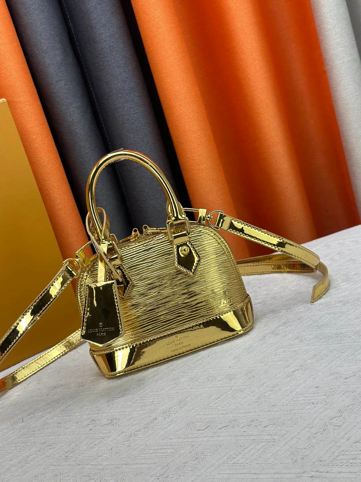 2025 Luxury Designer Fashionable Shell Bag with Chain - Crossbody or ...