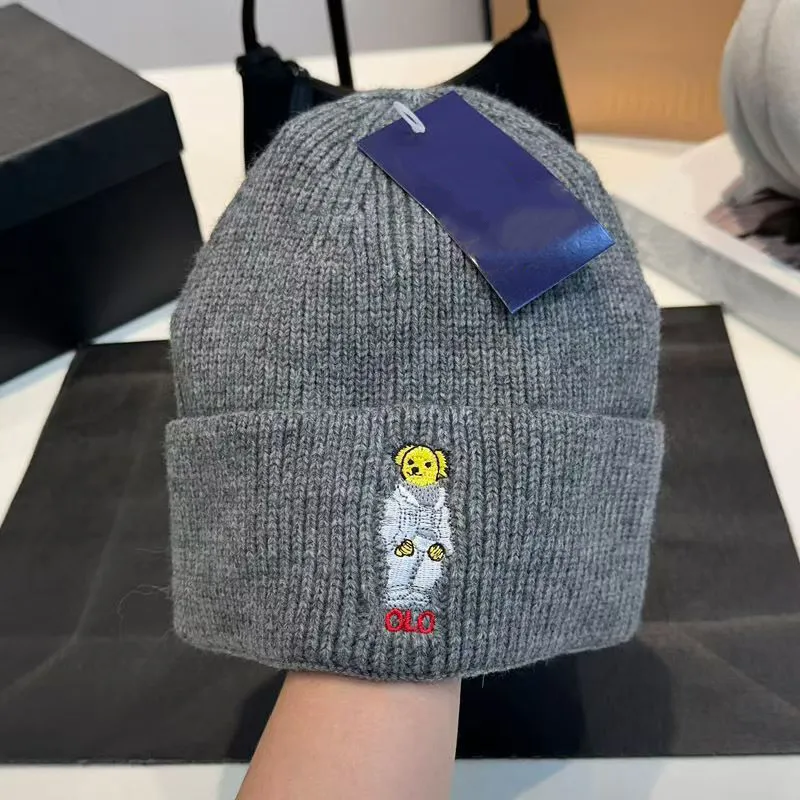 Mens Knitted Winter Hat: Thick, Warm, and Stylish with  display picture 3
