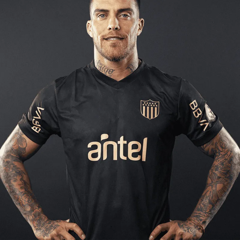 2025優勝！ ペニャロール ゲームシャツ C. Rodriguez 7 ウルグアイペナロールサッカージャージー2024特別版 C.Rodriguez