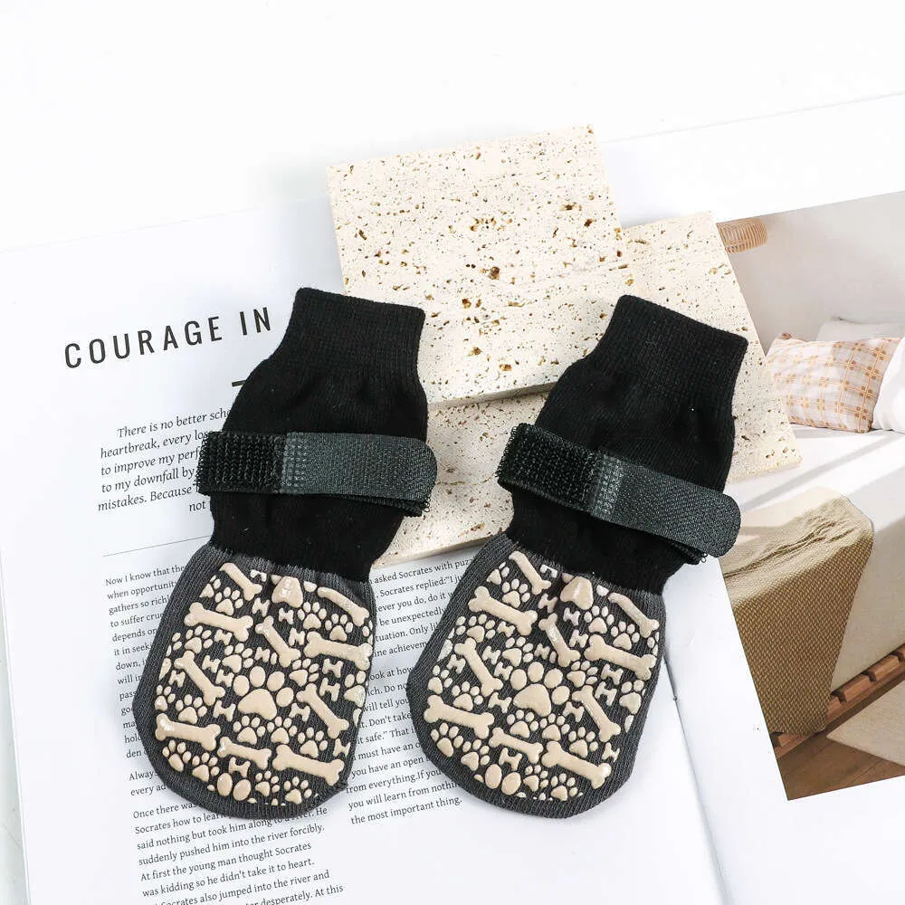 Meias antiderrapantes para patas de animais de estimação, ideais para uso externo._voghion.com