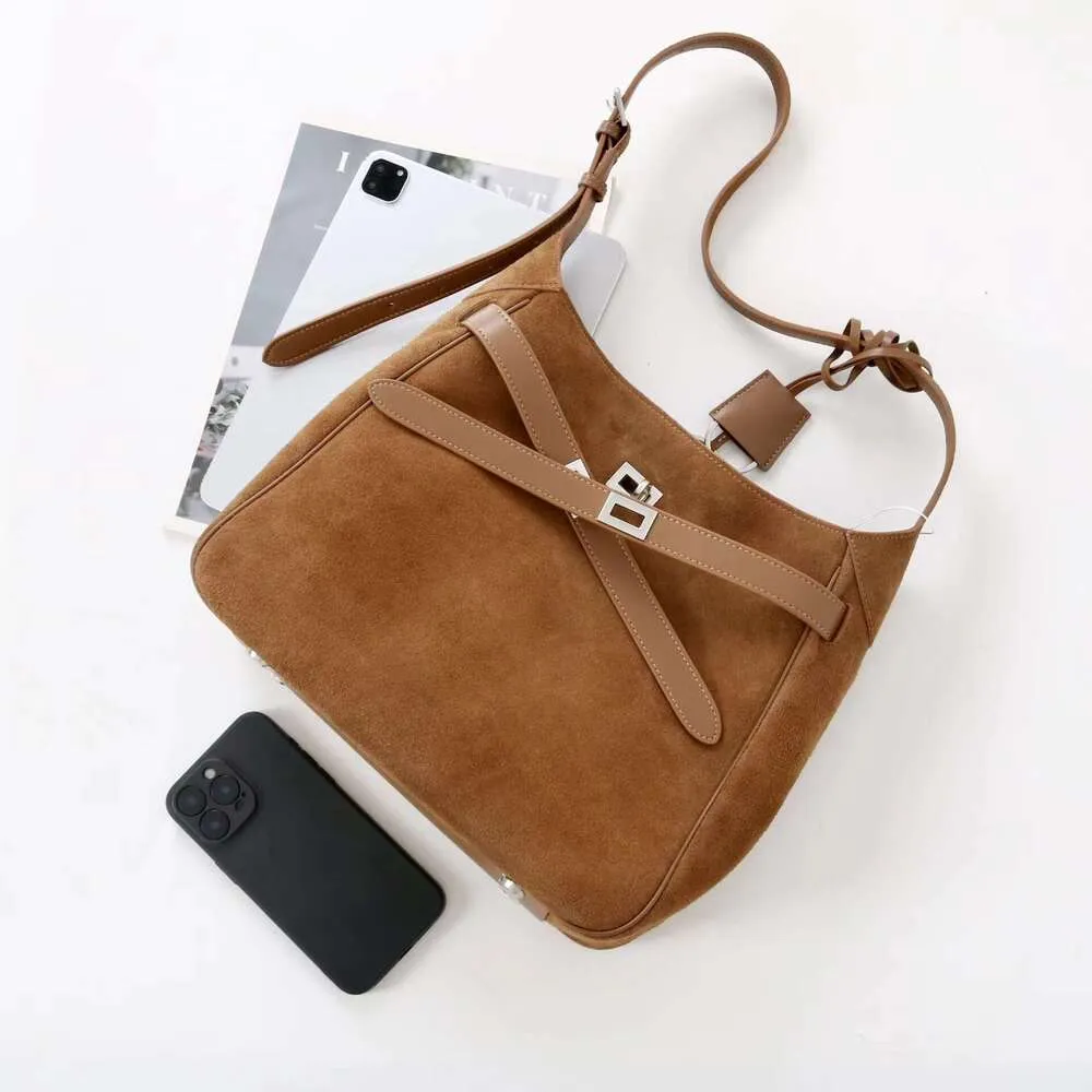Luxury Designer Patchwork Matte Crossbody Shoulder Bucket Bag_voghion.com