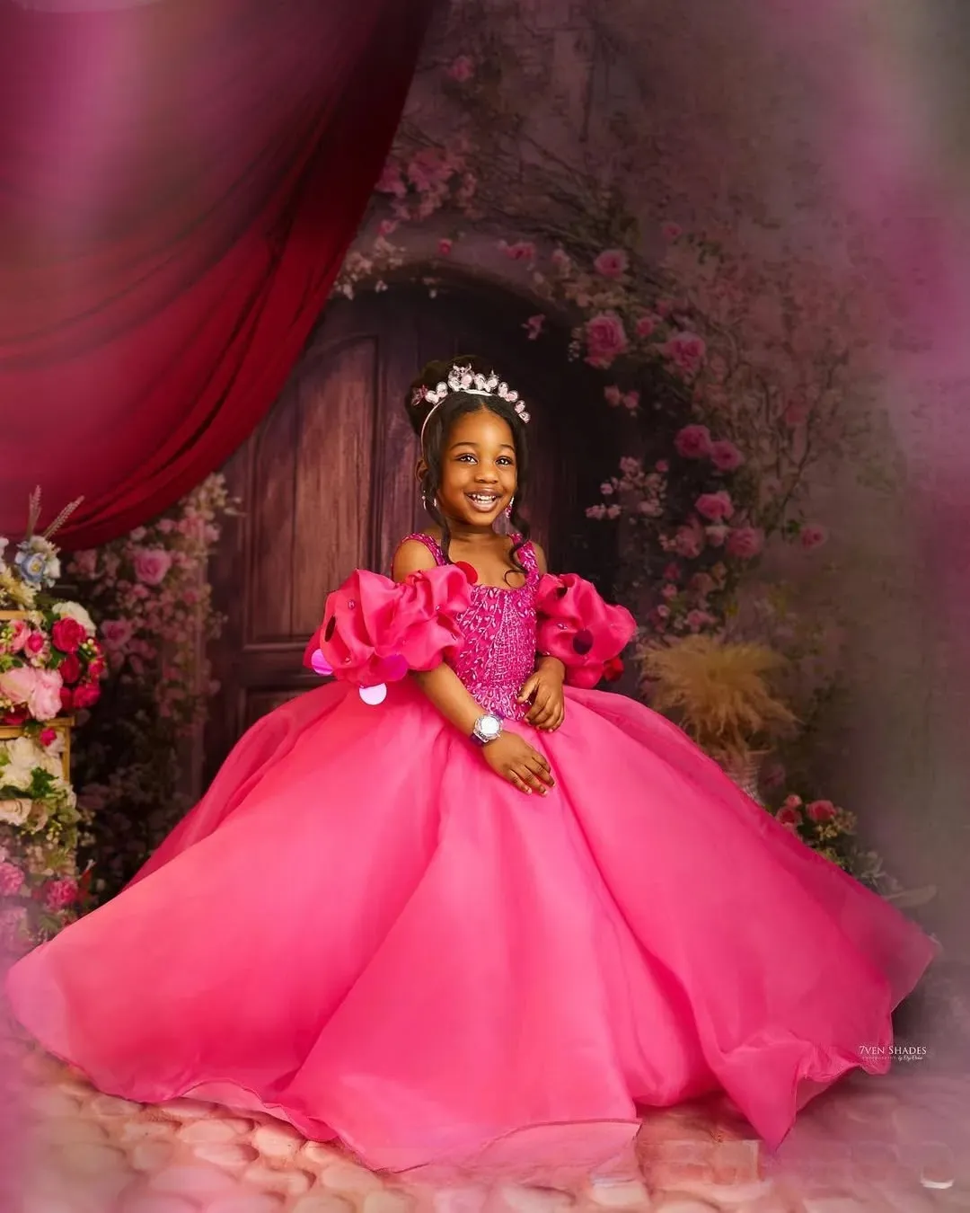 2026 Hot Pink Flower Girl Dresses Children Birthday Dress Illusion Spaghetti Straps Beaded Sequined Lace Appliqued Lace Tiered Tulle Ball Gown For 