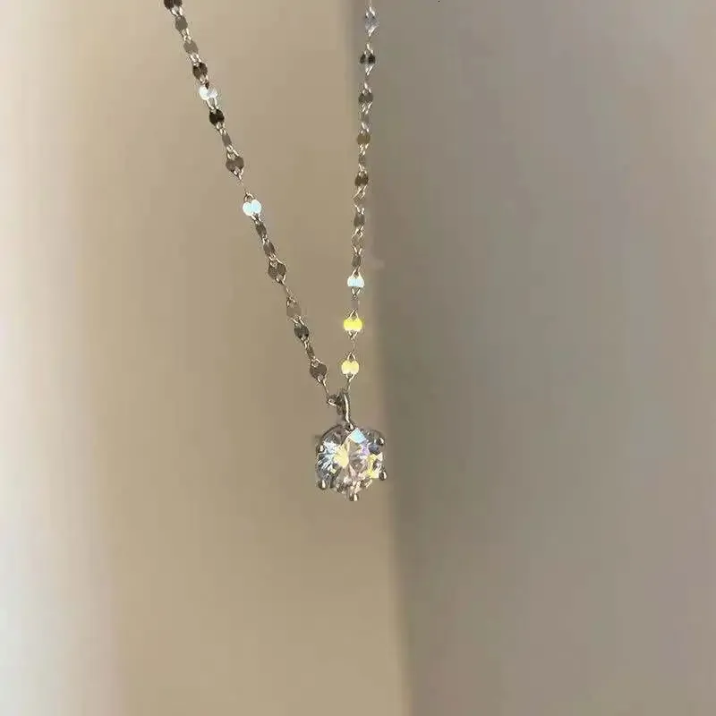 Pendentif et collier en argent, cristal et zirconium 2024 Direct 250328_voghion.com