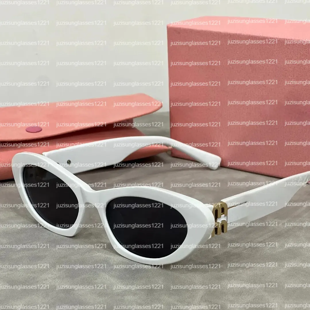 Purple Frame Chic Cat Eye Polarized Sunglasses for Women - Lightweight UV Protection Fashion Eyewear main image 0