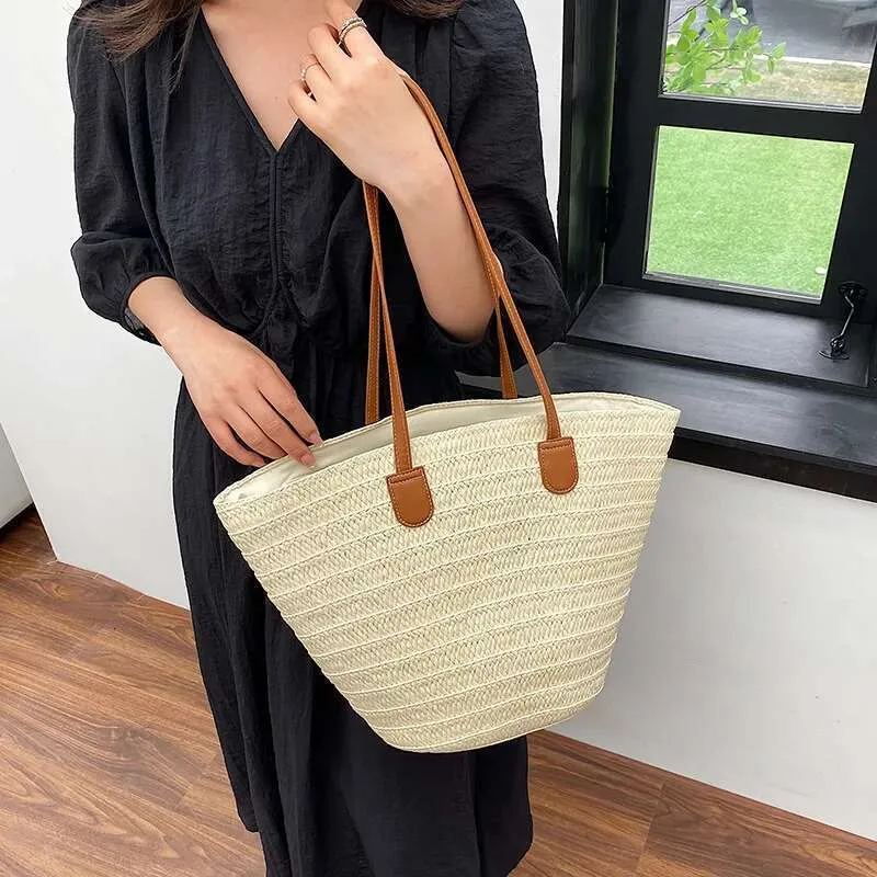 Women s Large Capacity Straw Woven Shoulder Handbag with Zipper Closure ...