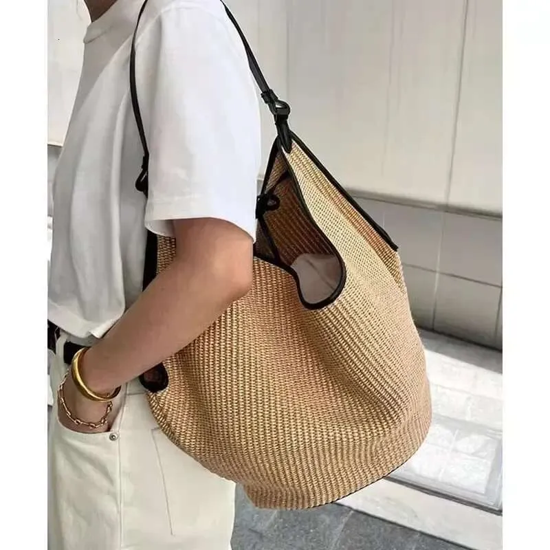 Sac Bandoulière Femme En Paille Tressée Beige - Fourre-tout Zippé Avec Anse En Cuir - Taille Moyenne