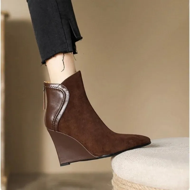Pointed Toe Suede Wedge Boots With Zipper And Anti Slip Sole_voghion.com