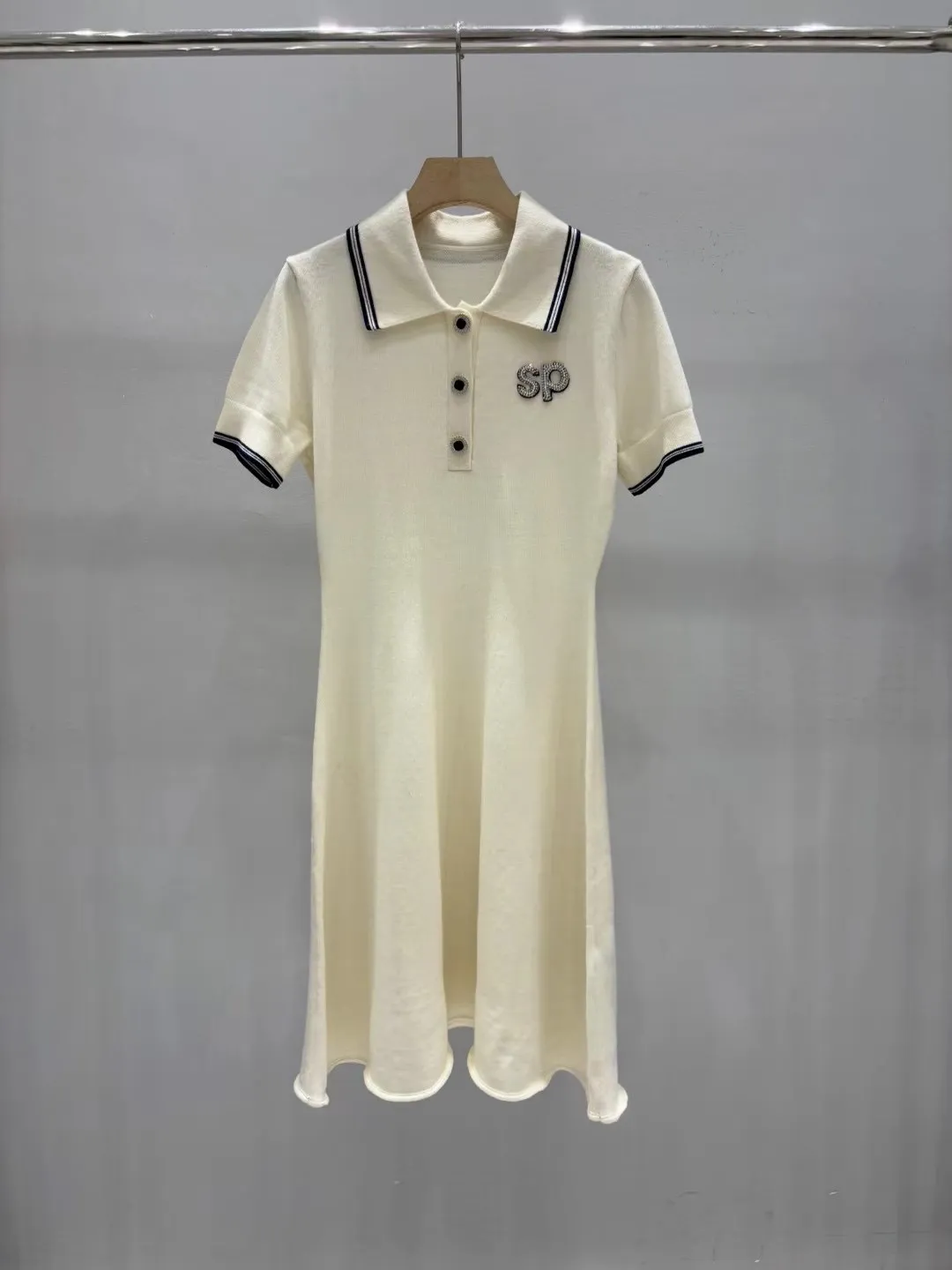 Womens Polo Shirt Dress Knee-Length Short Sleeve Lapel Neck Patchwork Vintage Style from Dhgate Basic & Casual Dresses - price 184.93 Womens Polo Shirt Dress Knee-Length Short Sleeve Lapel Neck Patchwork Vintage Style from Dhgate Basic & Casual Dresses - price 184.93