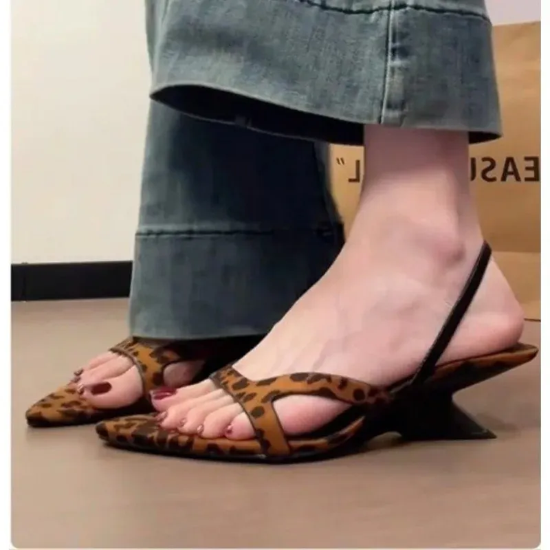 Leopard Womens Slippers Mid Heels Shoes Elegant Summer Sandals Sexy Pumps Flip Flops Party Sandalias De Mujer 250407_voghion.com