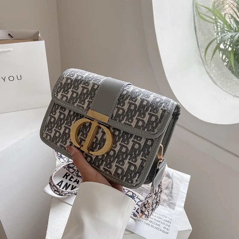 2025 Fashionable new stylish women's bag women's chain small square bag single shoulder high-level embroidery cross body bag new design