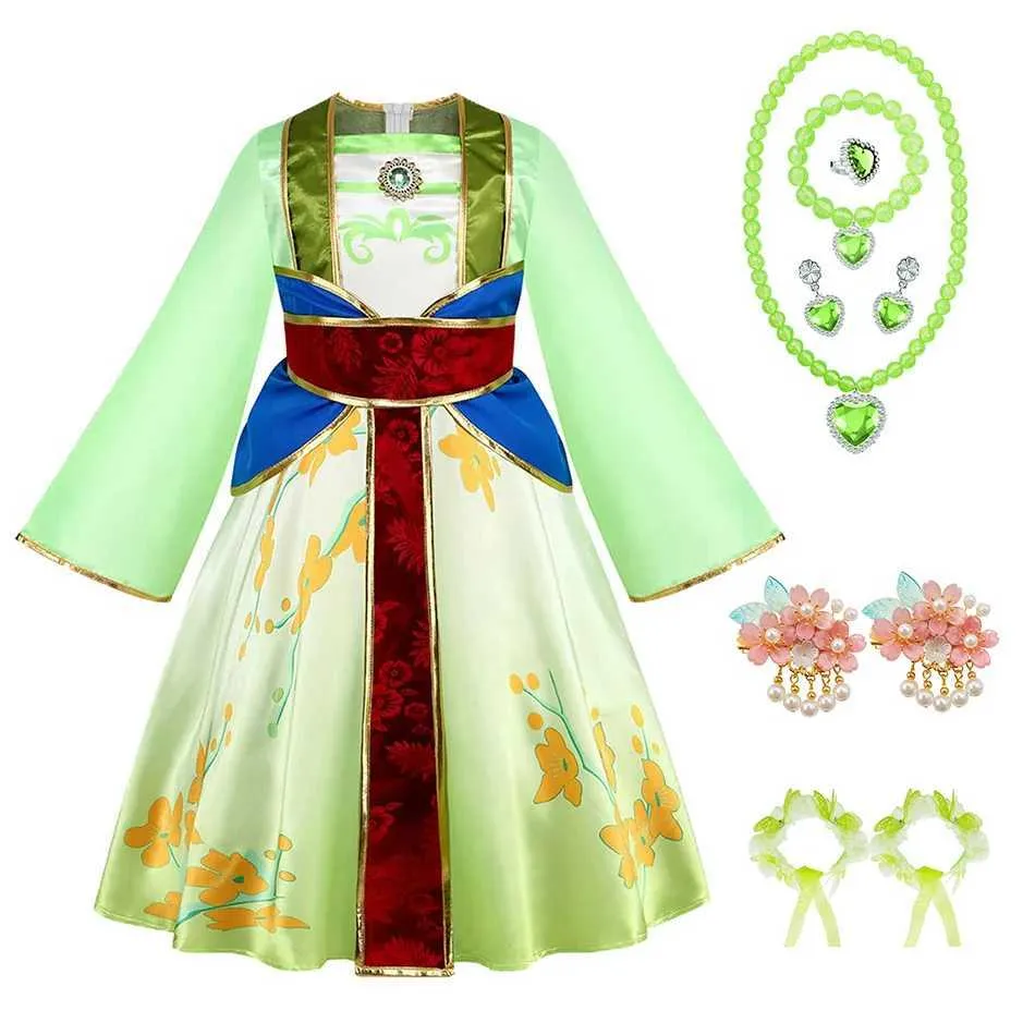 Choosing Traditional Chinese Style Dresses: A Buyer's Guide