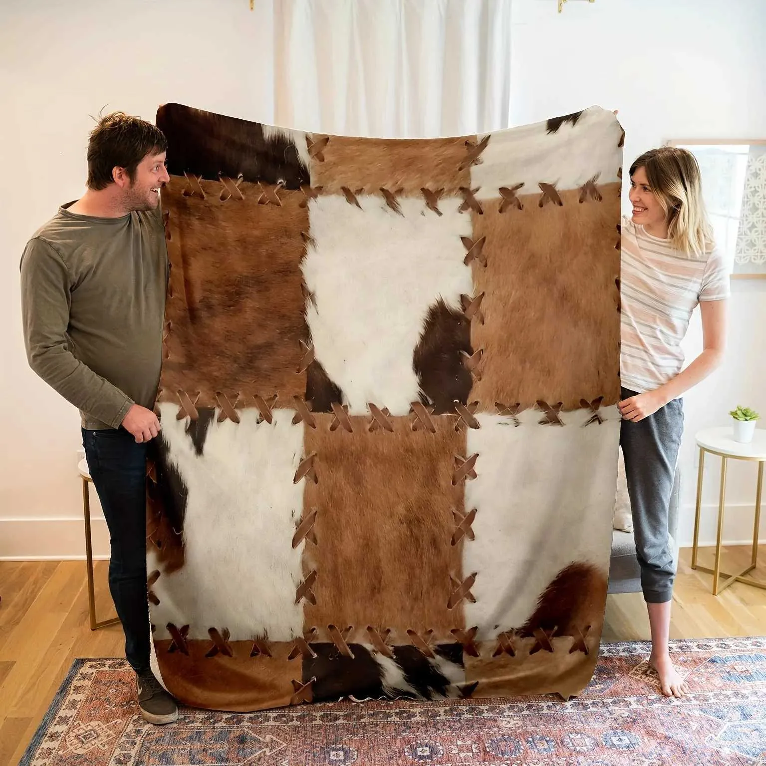 Flannel Rag Blanket 100% Acrylic Faux Cowhide Printed 27.6 × 39.4 to 59 ...