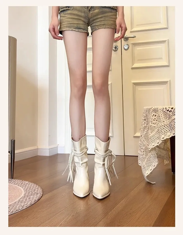 Witte retro western cowboylaarzen voor dames met punt en hak_voghion.com