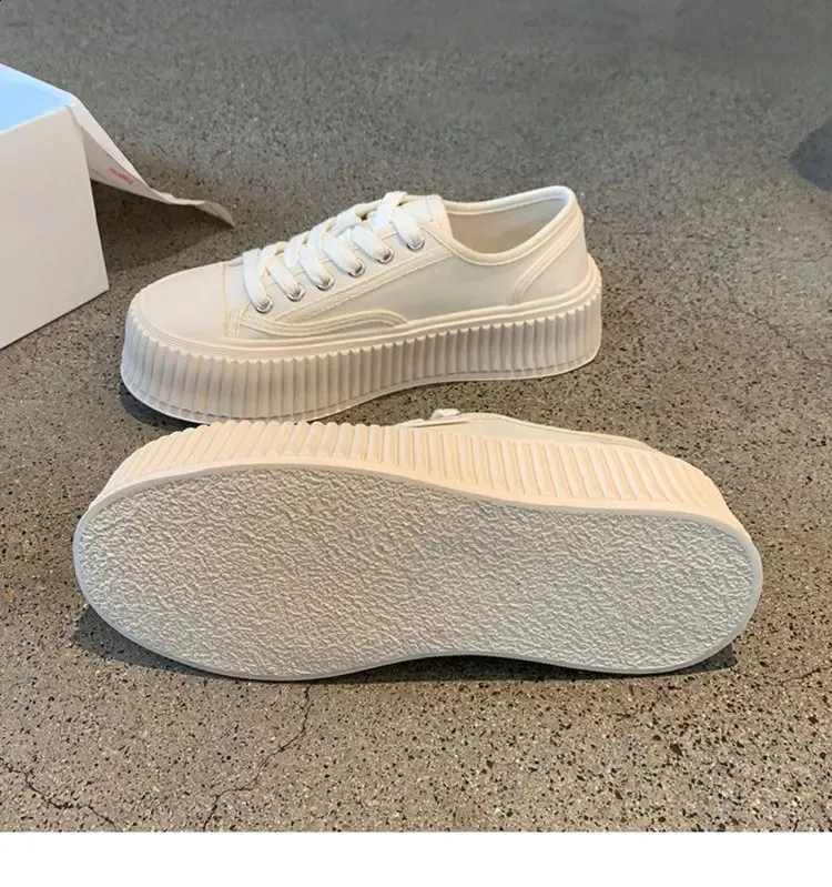 Hoge canvas sneakers voor dames met dikke zool en veters_voghion.com