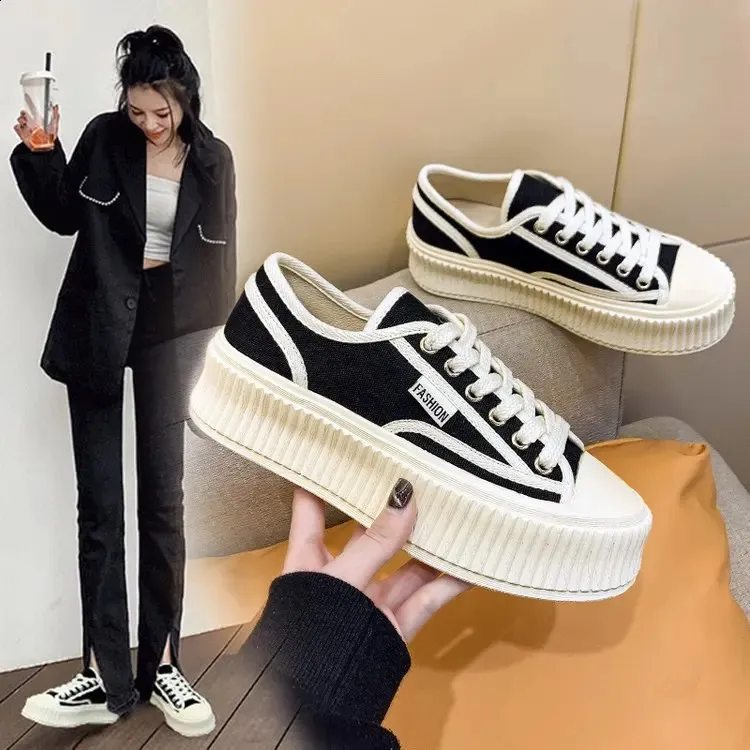 Hoge canvas sneakers voor dames met dikke zool en veters_voghion.com