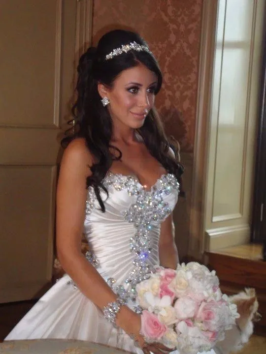Pnina Tornai Satin Wedding Dress Lace-up Back Bead Embellishments Chapel  Train Bridal Gown from Dhgate A-Line Wedding Dresses - price 398.67
