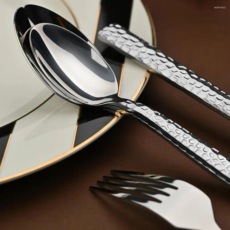 Ensemble de steak martelé - 5 pièces | Polissage de moulage | Style occidental_voghion.com