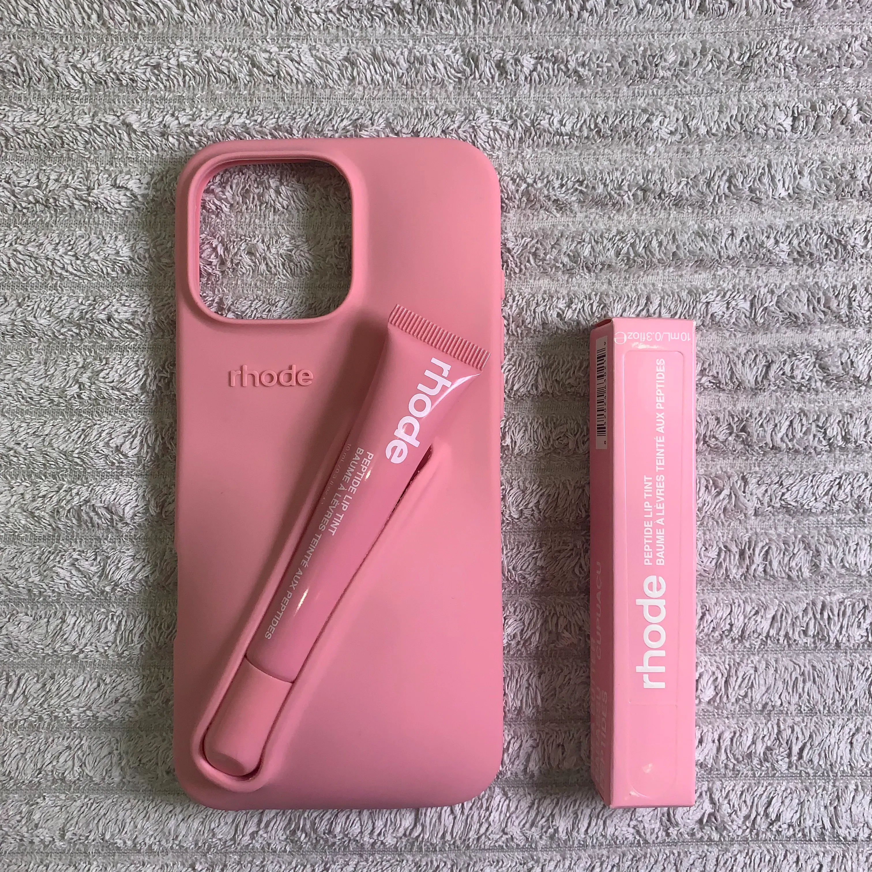 Portable Rhode phone casing for iPhone 16 Pro Max - Silicone