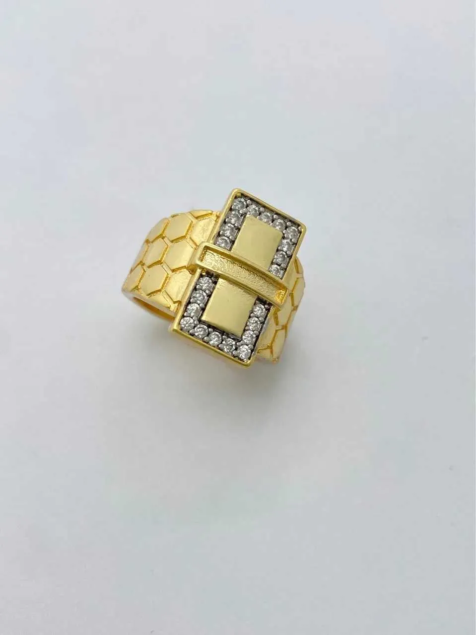 Geometrische vergulde ring met zirkonia voor dames mode sieraad_voghion.com