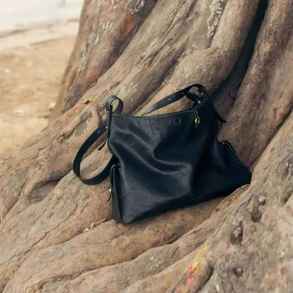 Große Schultertasche/Crossbody-Laptoptasche für Damen, lässig, minimalistisch, weich, Retro, bequem_voghion.com