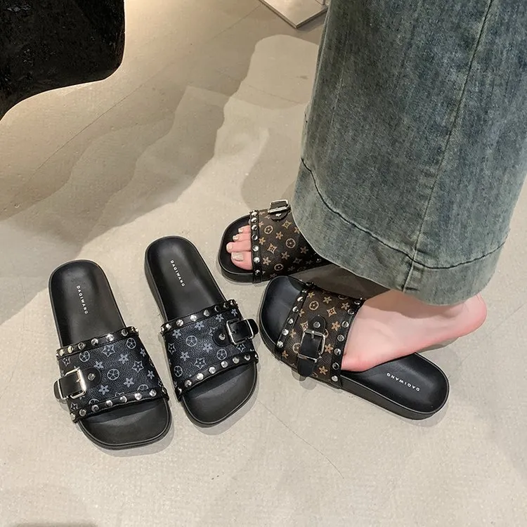 Summer New Design Premium Printed Beach Indoor Home Outdoor Non Slip Soft Bottom Comfortable Versatile Buckle Slippers_voghion.com