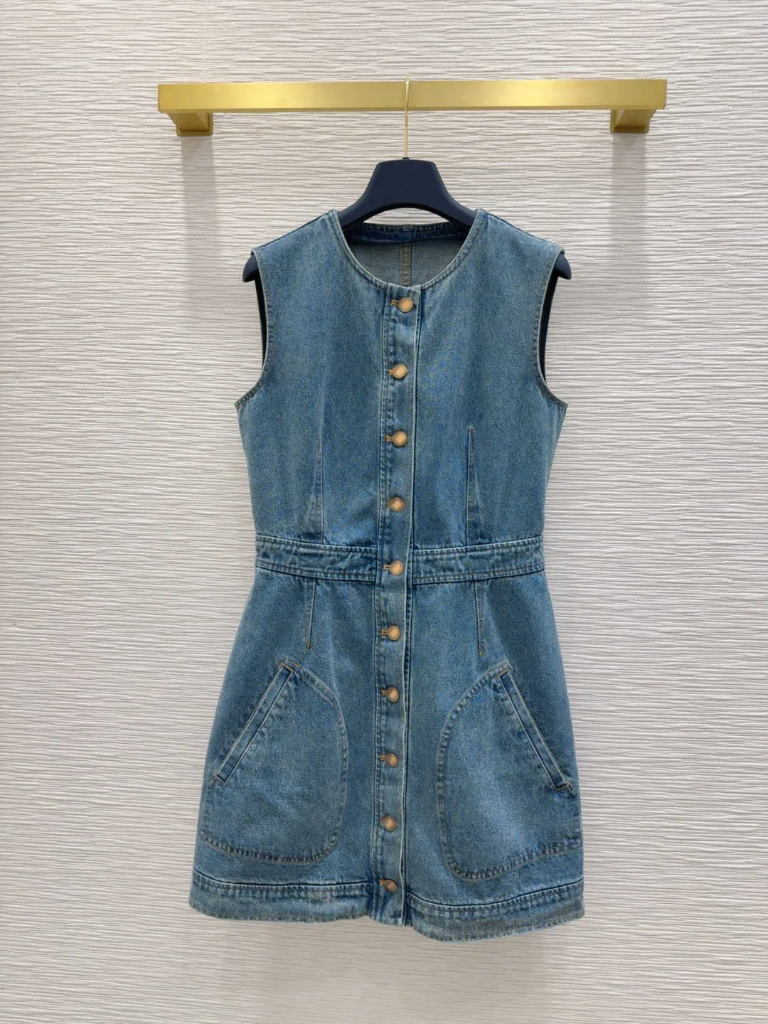 2025 Designer Dresses Denim Casual Dress Womens Slim Fit Wrap Hip Clothing  Sleeveless Summer Jean Dress Luxury Embroidery Logo Fashion Female Wear  Jeans Skirt From Ly611, $44.73 | DHgate.Com