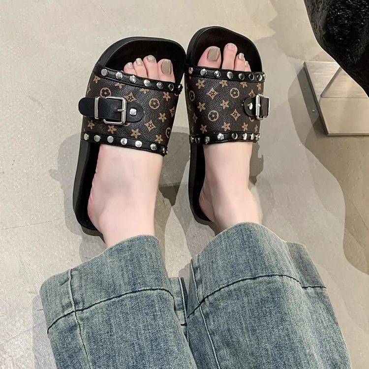 Summer New Design Premium Printed Beach Indoor Home Outdoor Non Slip Soft Bottom Comfortable Versatile Buckle Slippers_voghion.com