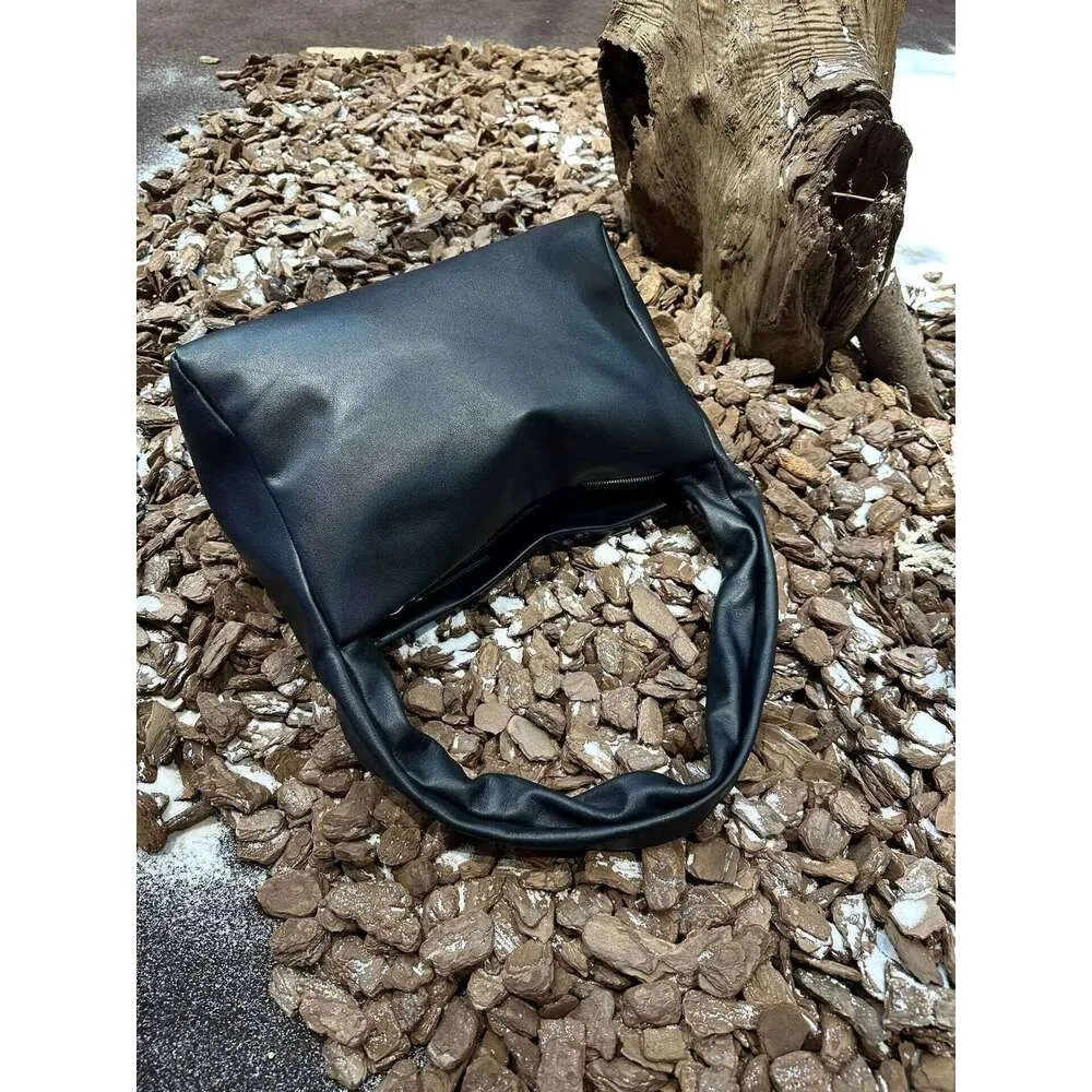 Women's Minimalist Cowhide Shoulder Bag Large Capacity Handbag_voghion.com
