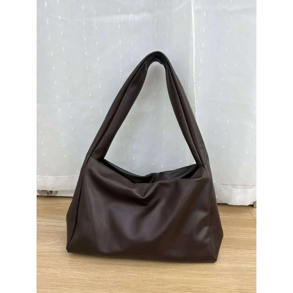 Women's Minimalist Cowhide Shoulder Bag Large Capacity Handbag_voghion.com