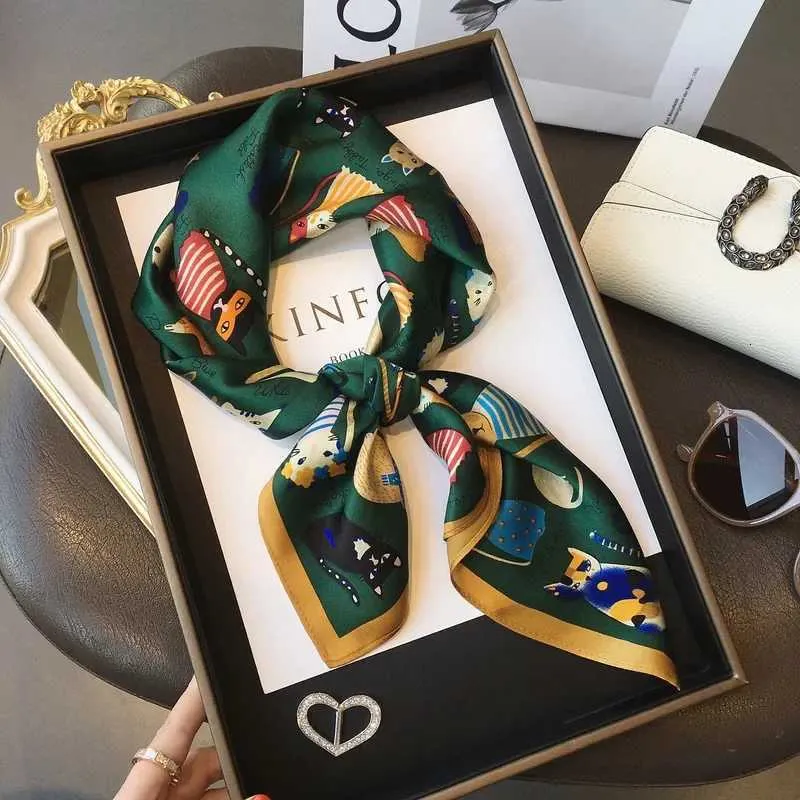 Foulard quadrato in seta di lusso per donna sciarpa raso_voghion.com
