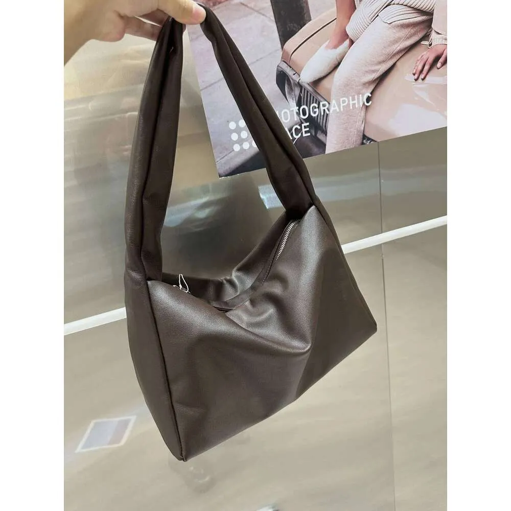 Women's Minimalist Cowhide Shoulder Bag Large Capacity Handbag_voghion.com