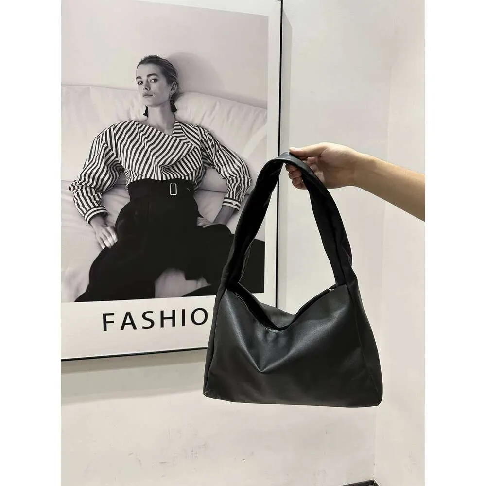 Women's Minimalist Cowhide Shoulder Bag Large Capacity Handbag_voghion.com