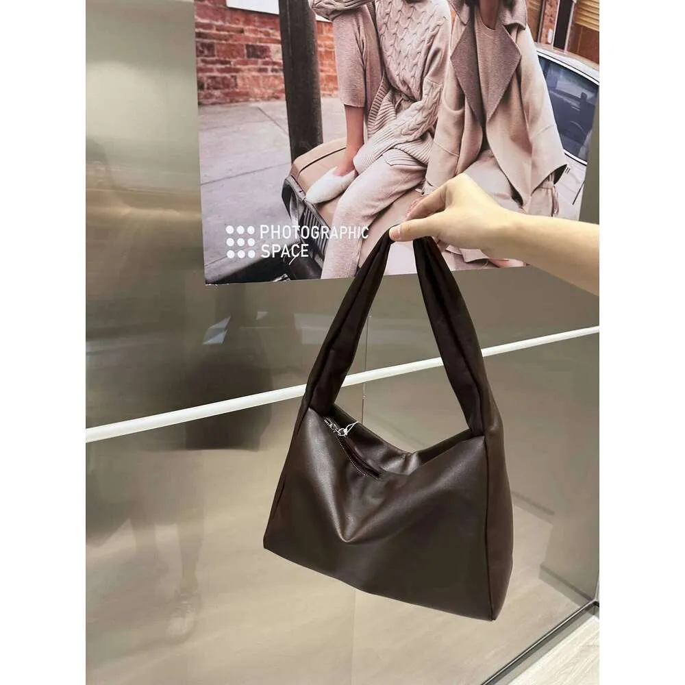 Women's Minimalist Cowhide Shoulder Bag Large Capacity Handbag_voghion.com