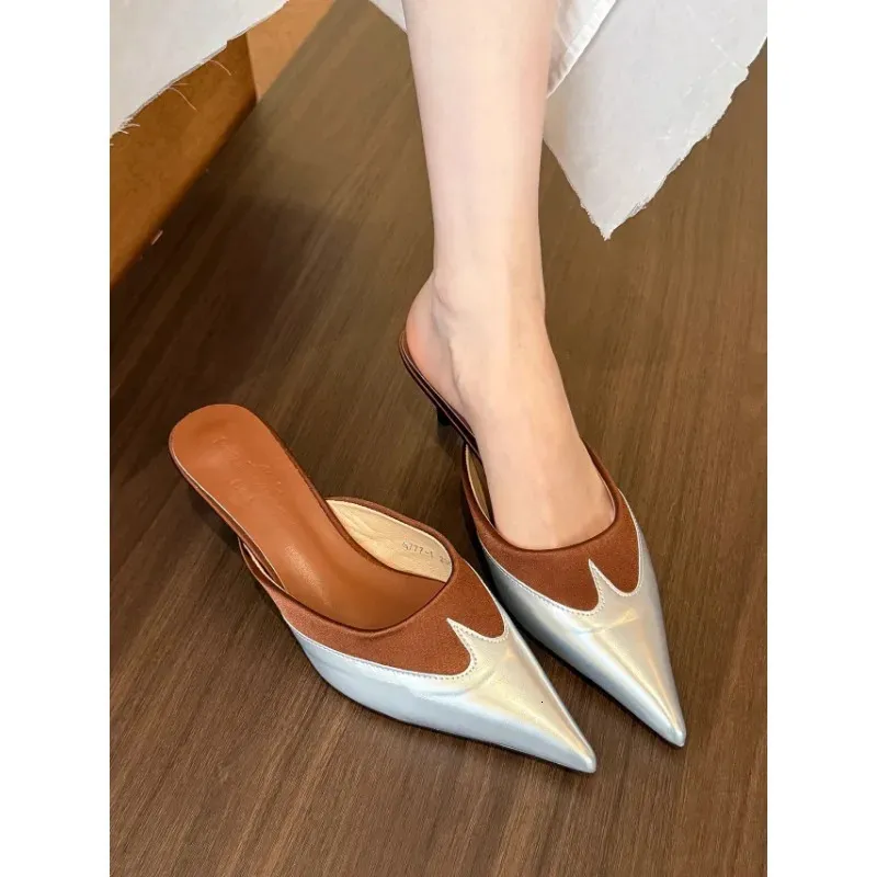 Elegante, spitz zulaufende, transparente PVC-Pumps mit Herzmotiv, Damen, Schwarz, Weiß, Rot, Modell 250418_voghion.com