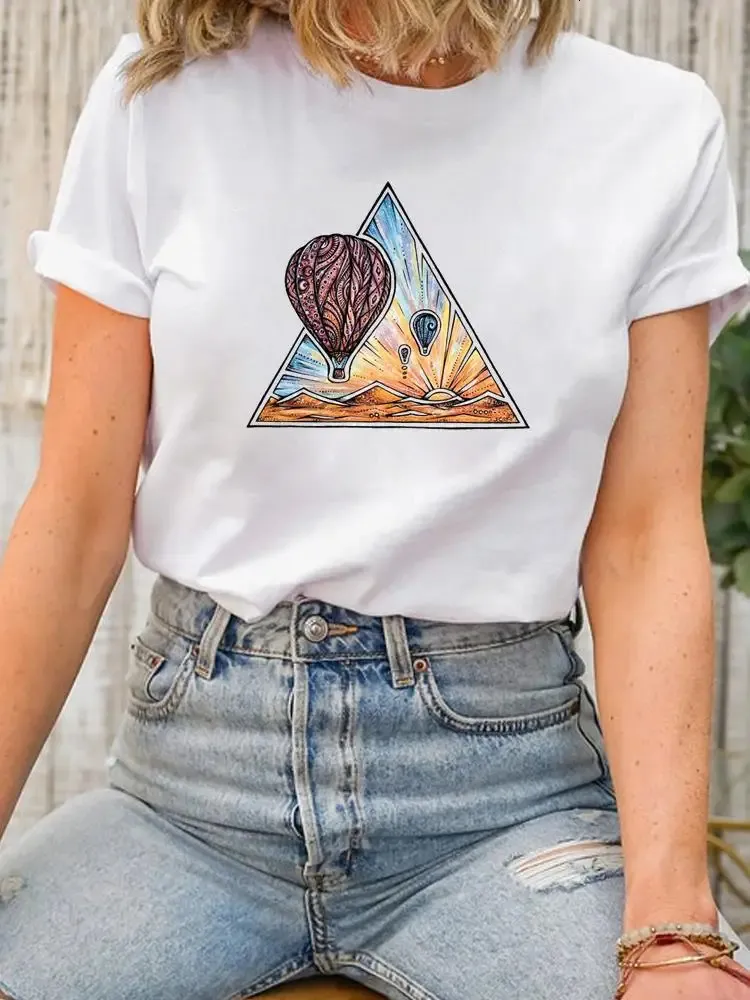 Butterfly Graphic T Shirt For Women, Short Sleeve 90s Style
