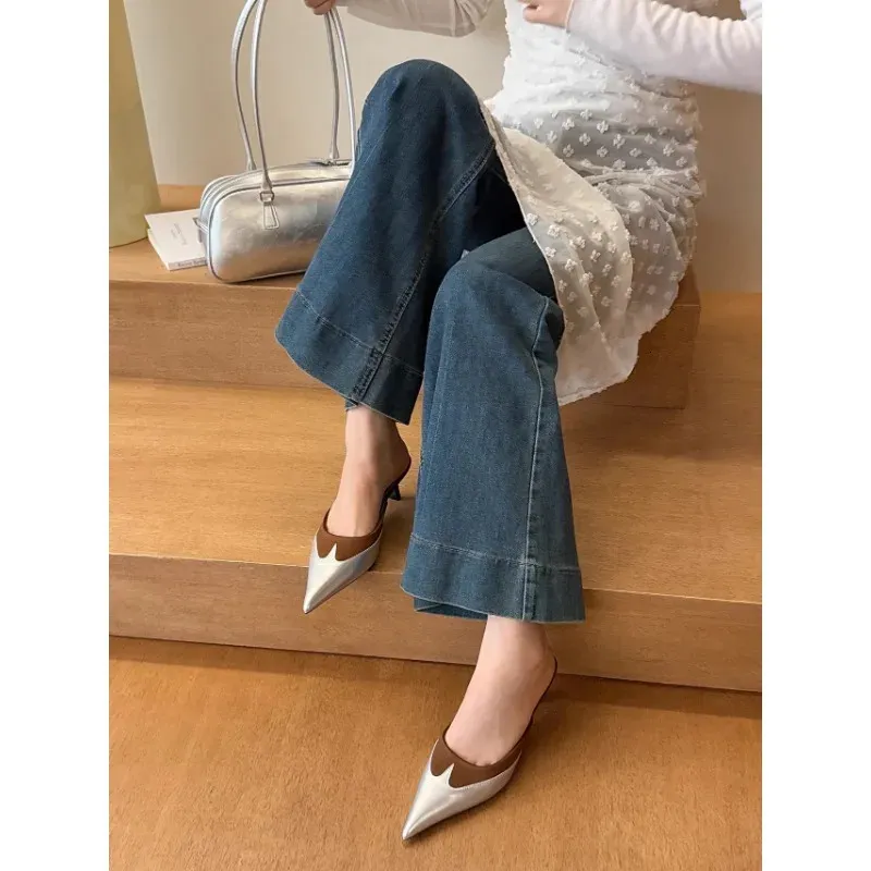 Elegante, spitz zulaufende, transparente PVC-Pumps mit Herzmotiv, Damen, Schwarz, Weiß, Rot, Modell 250418_voghion.com