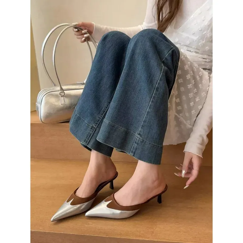 Elegante, spitz zulaufende, transparente PVC-Pumps mit Herzmotiv, Damen, Schwarz, Weiß, Rot, Modell 250418_voghion.com