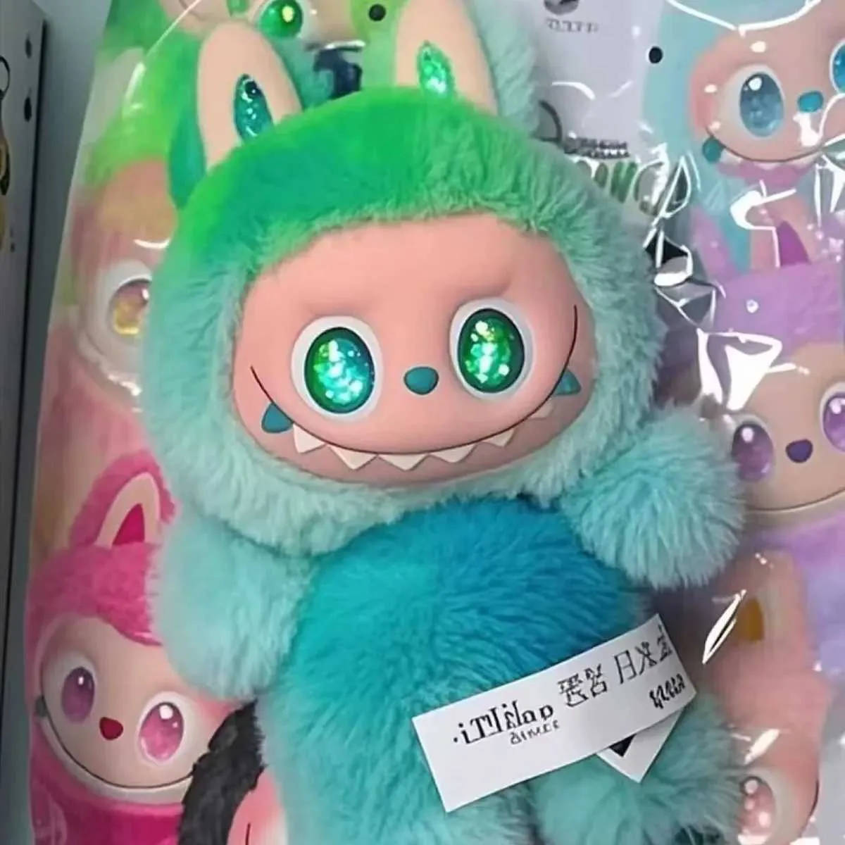 DHgate.com:Labubu V3 Vinyl Doll - The Monsters Big Into