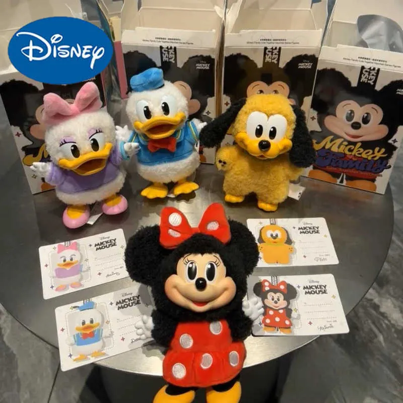 Disney Family Disneyland Keychain Series Genuine Mickey