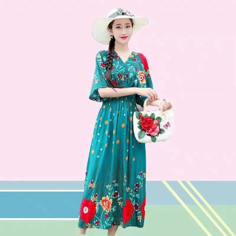 Ethnic Floral V-Neck Cotton Silk i ss