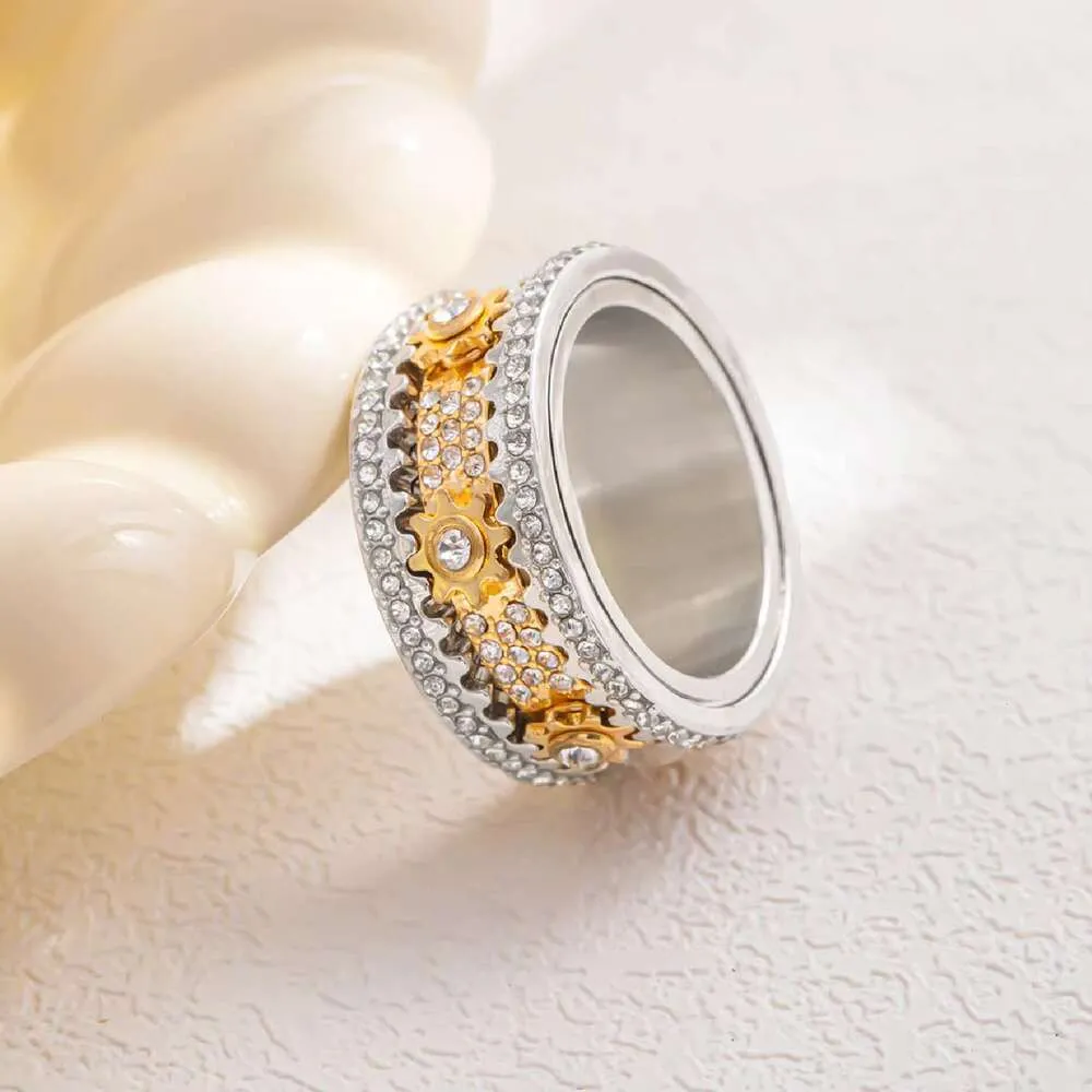 8Mm Wide Anxiety Releasing Rotator Rotatable Couple Men's And Women's Gear Rhinestone Strap Simple Casual Classic_voghion.com