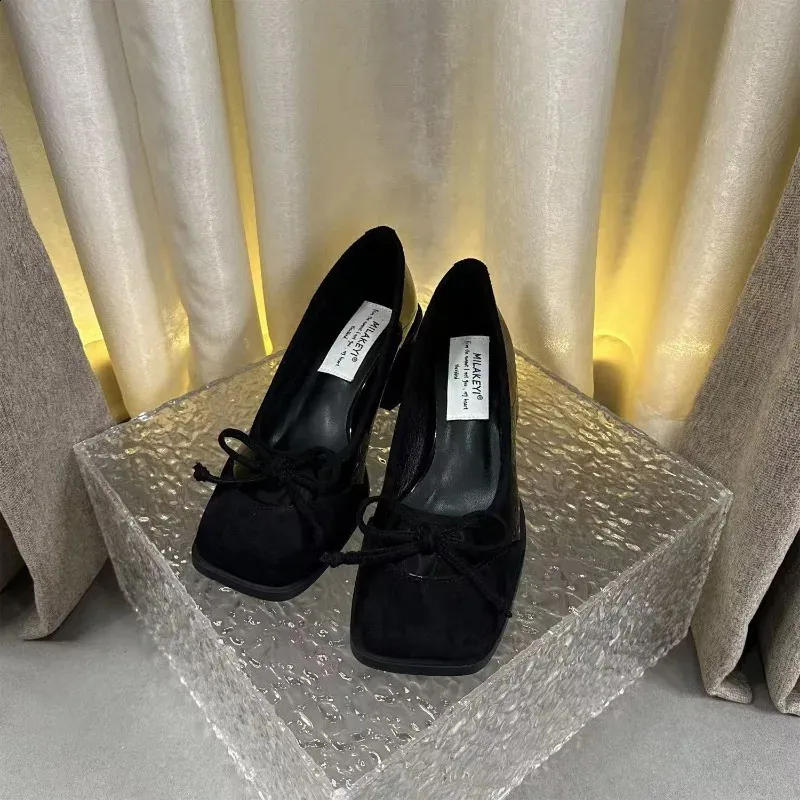 Franse vintage ballerina's met enkele ronde neus, lage hak, platte zool, lakleer, kleine rode schoenen voor de zomer, dames_voghion.com