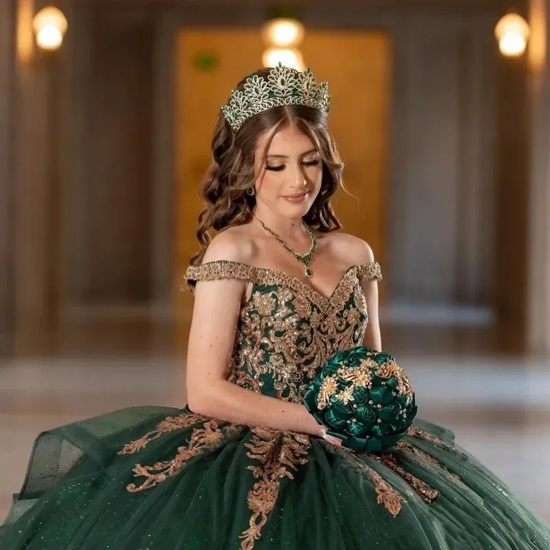 Arabic Aso Ebi Emerald Green Quinceanera Dresses For Girls 15 16 Off  Shoulder Gold Appliques Beads Princess Ball Gown Birthday Prom Graduation  Dress From Sellonbest, $356.79 | DHgate.Com