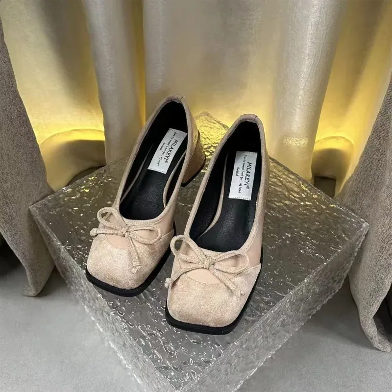 Franse vintage ballerina's met enkele ronde neus, lage hak, platte zool, lakleer, kleine rode schoenen voor de zomer, dames_voghion.com