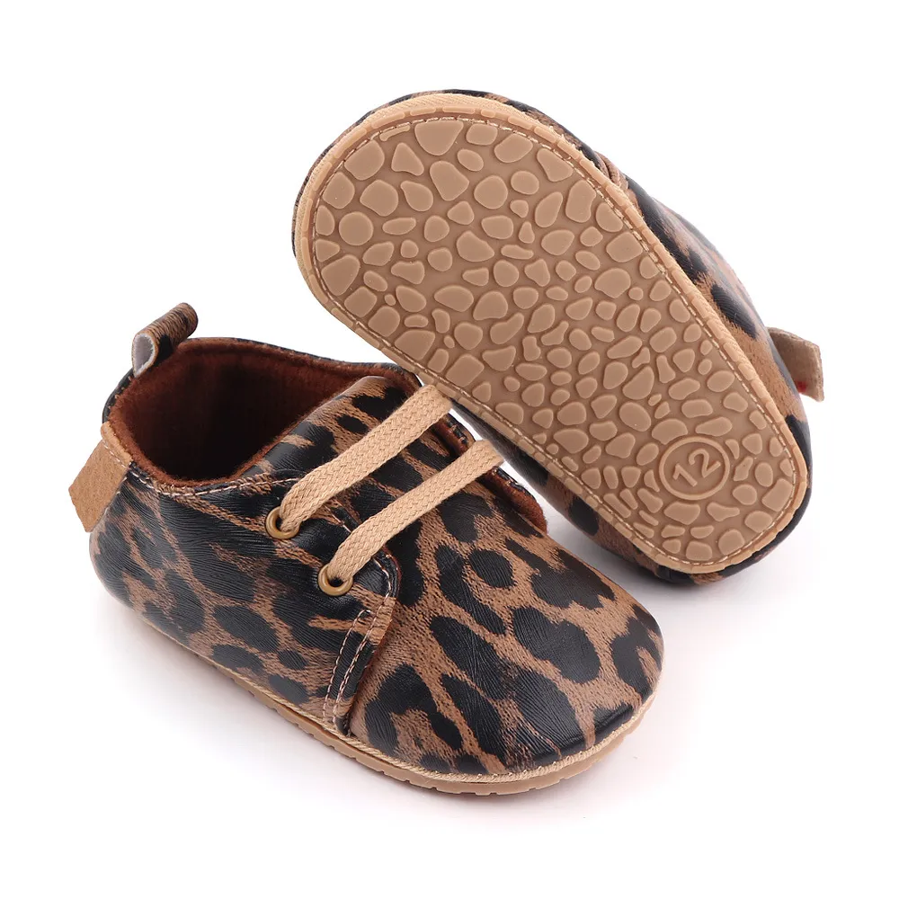 MASOCIO Baby jongens meisjes winterlaarzen fleece voering peuter kinderen warme slofjes anti-slip eerste wandelschoenen, Zwart, 2.5 UK Child MASOCIO Baby jongens meisjes winterlaarzen fleece voering peuter kinderen warme slofjes anti-slip eerste wandelschoenen, Zwart, 2.5 UK Child