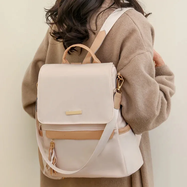 Classic Anti-theft Backpack With Minimalist Adjustable Straps_voghion.com