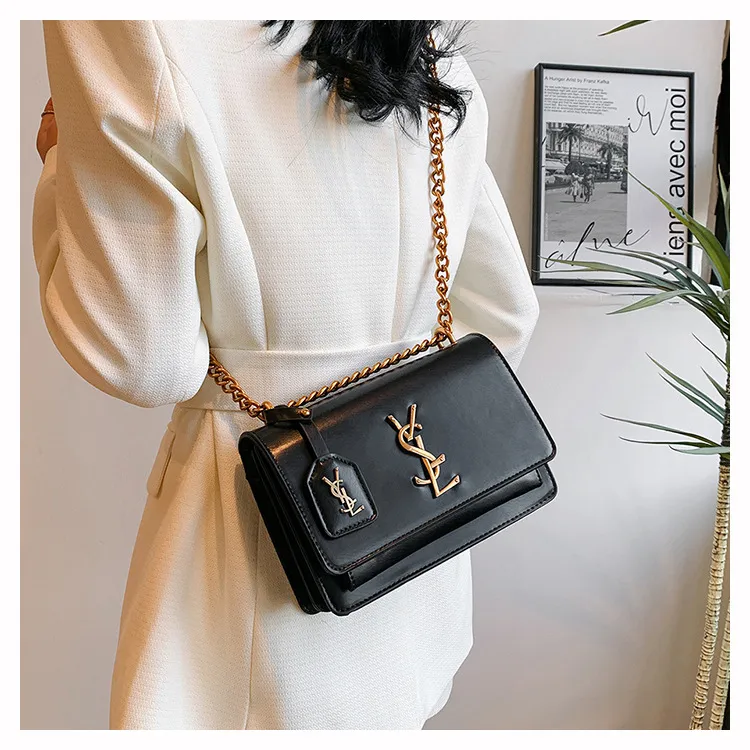 Best Selling Premium Elegant Women's Bags 2025 New Trendy Chain Shoulder Bag Fashion Versatile Crossbody Small Square Bag free shipping