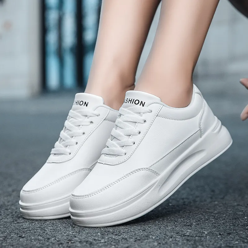 Paar-Style Weiß für Damen Frühling Neu Vielseitig Student Sport Flache Sohle Lässig Dicke Sohle Höhenvergrößerungsbrett_voghion.com