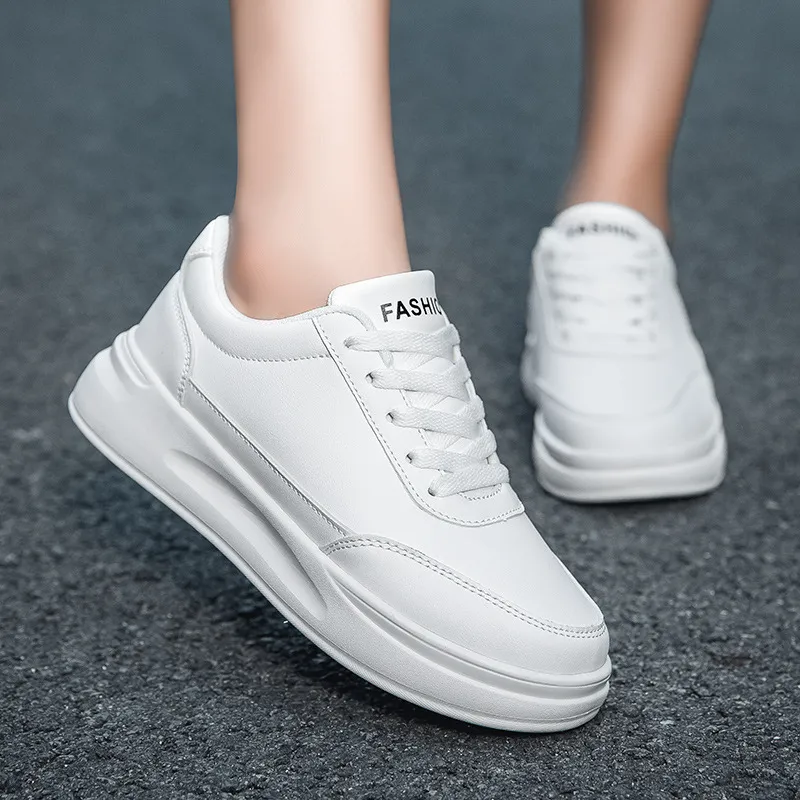 Paar-Style Weiß für Damen Frühling Neu Vielseitig Student Sport Flache Sohle Lässig Dicke Sohle Höhenvergrößerungsbrett_voghion.com