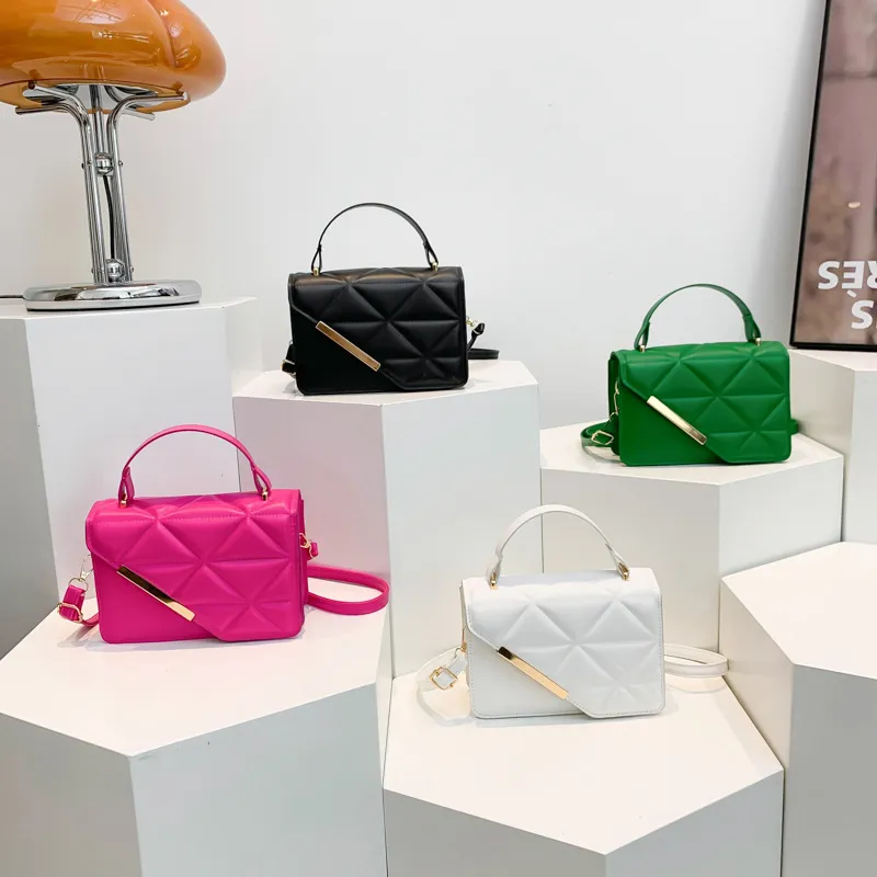 Small Hard Structured Crossbody Shoulder Bag with Diamond-shaped ...